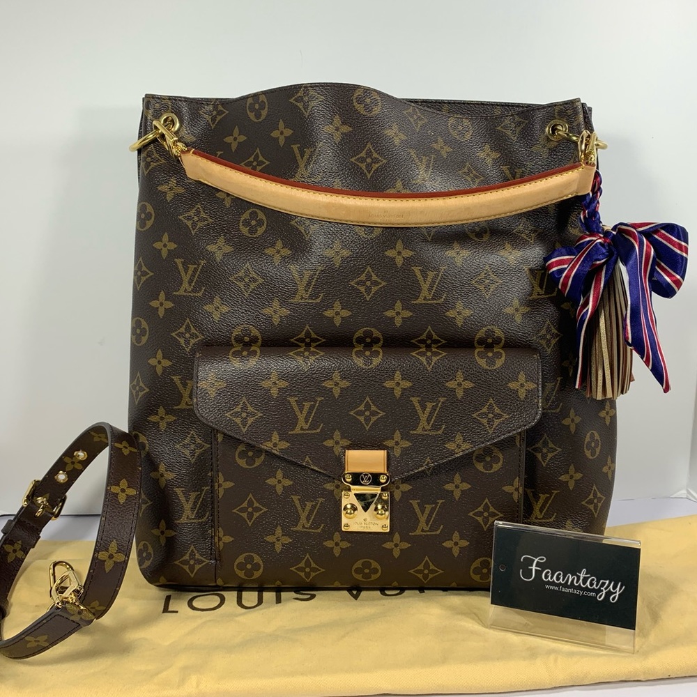 💕sold💕LOUIS VUITTON METIS HOBO MONOGRAM